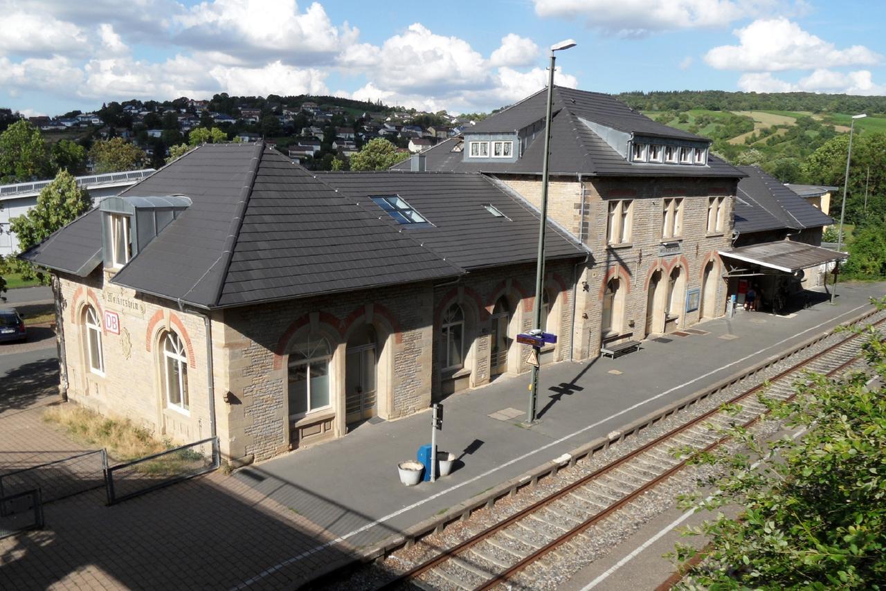 Im Bahnhof - Gaestezimmer - ไวเคอร์ไซม์ ภายนอก รูปภาพ